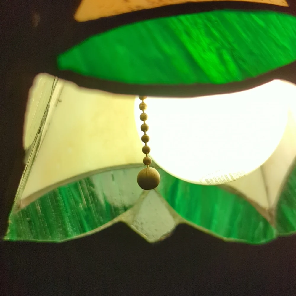 Vintage Tiffany style l desk light (15 inches high) - Picture 4 of 4